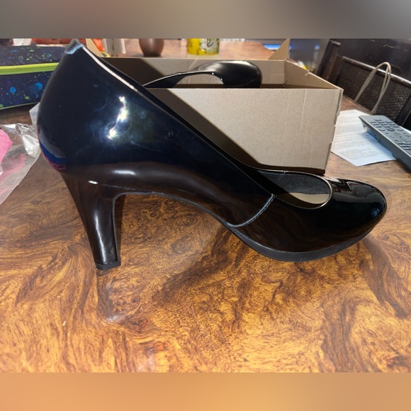 Collections by Clark - Picture 4 of 4